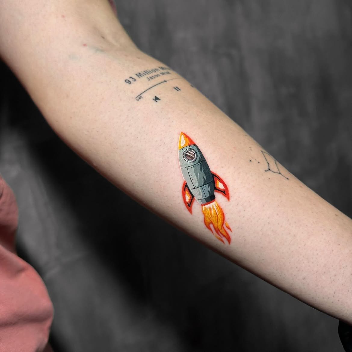 Tatuaje a color en Barcelona - Circa Tattoo BCN