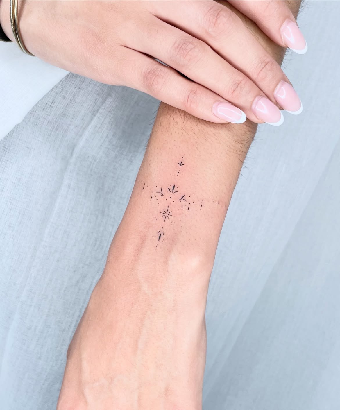 Tatuaje fine line en Barcelona - Circa Tattoo BCN