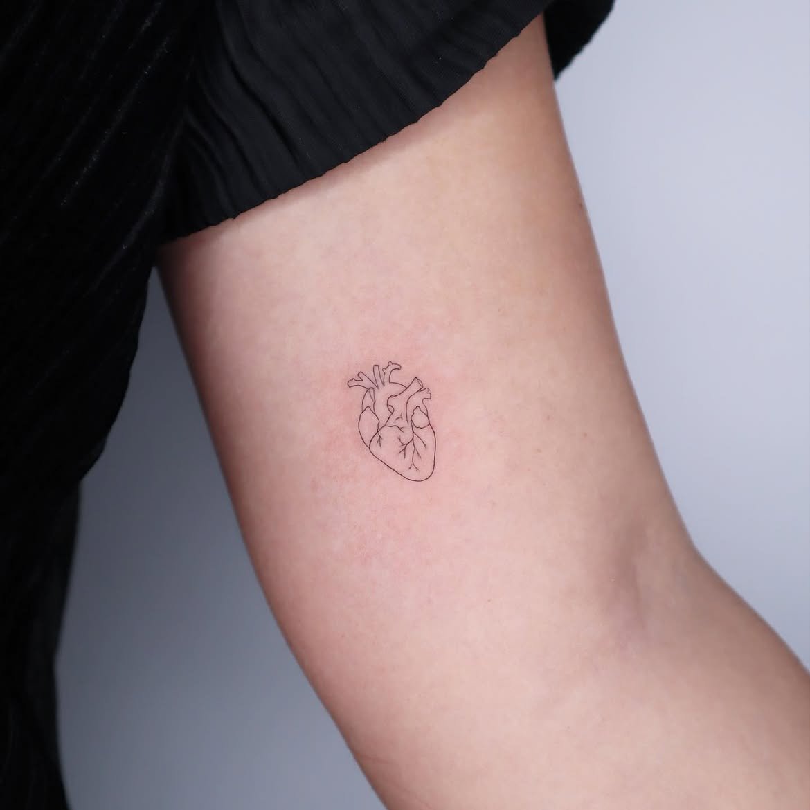 Tatuaje fine line en Barcelona - Circa Tattoo BCN