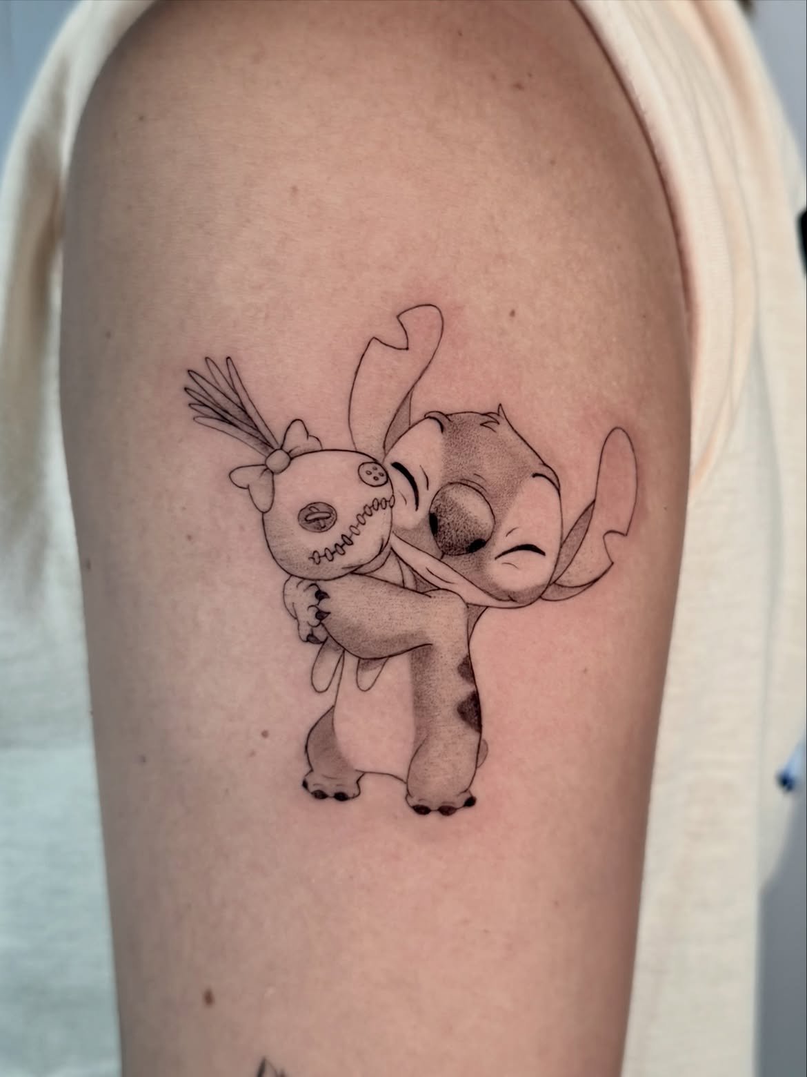 Tatuaje fine line en Barcelona - Circa Tattoo BCN