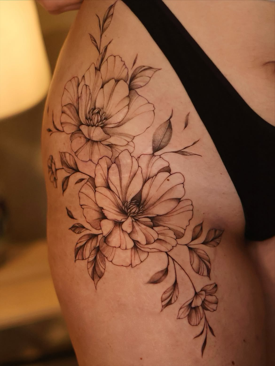 Tatuaje floral en Barcelona - Circa Tattoo BCN