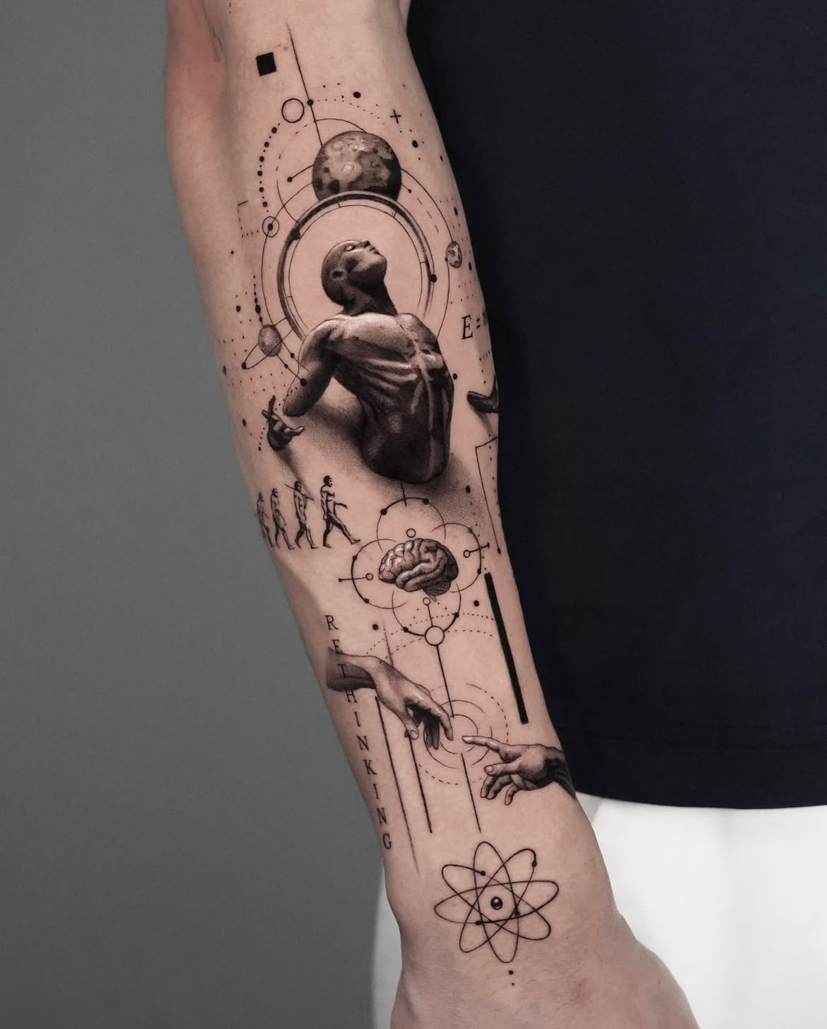 Tatuaje de microrealismo en Barcelona - Circa Tattoo BCN