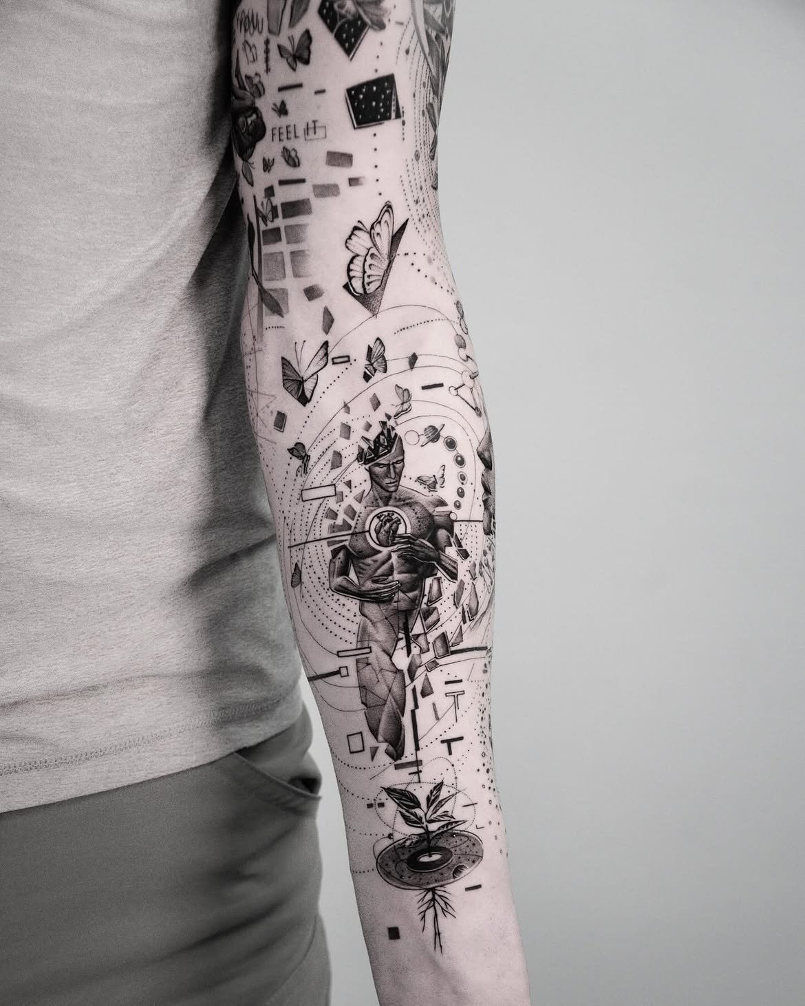 Tatuaje de microrealismo en Barcelona - Circa Tattoo BCN